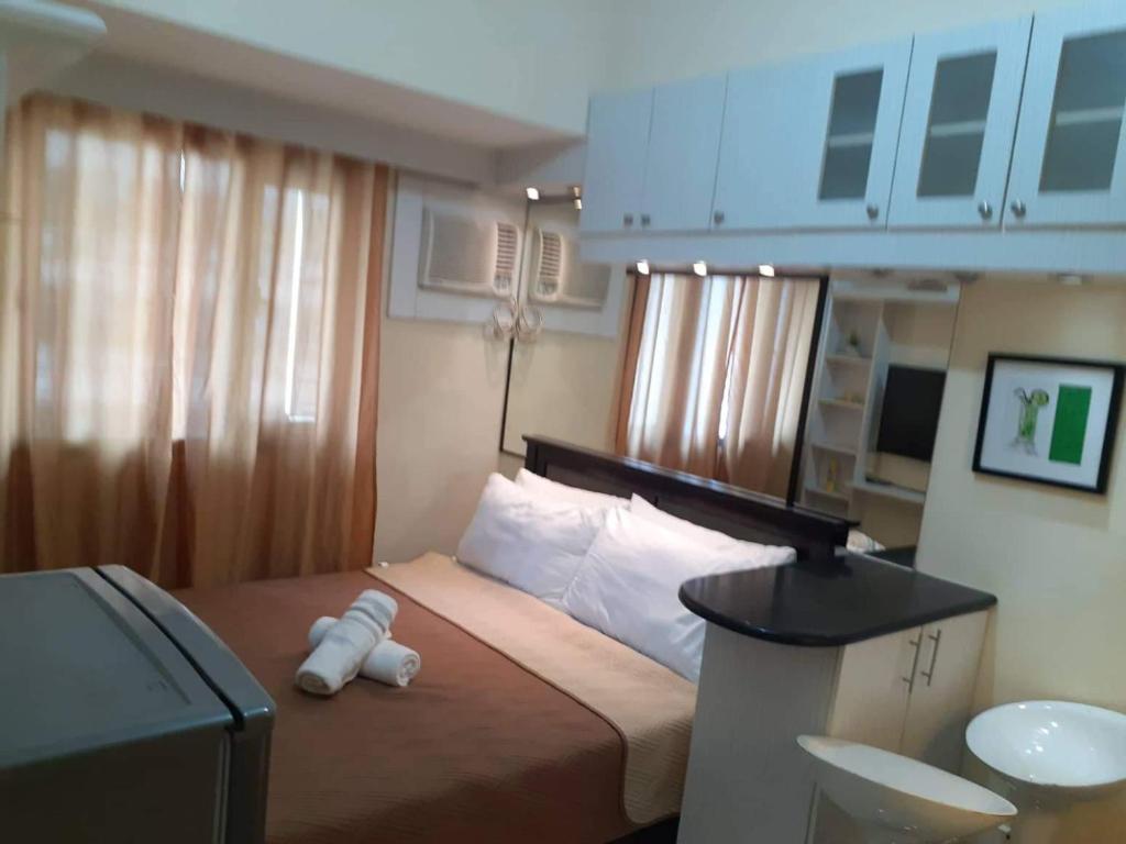 Junior Studio Roxas Blvd Ermita Manila US Embassy, Manila 2023