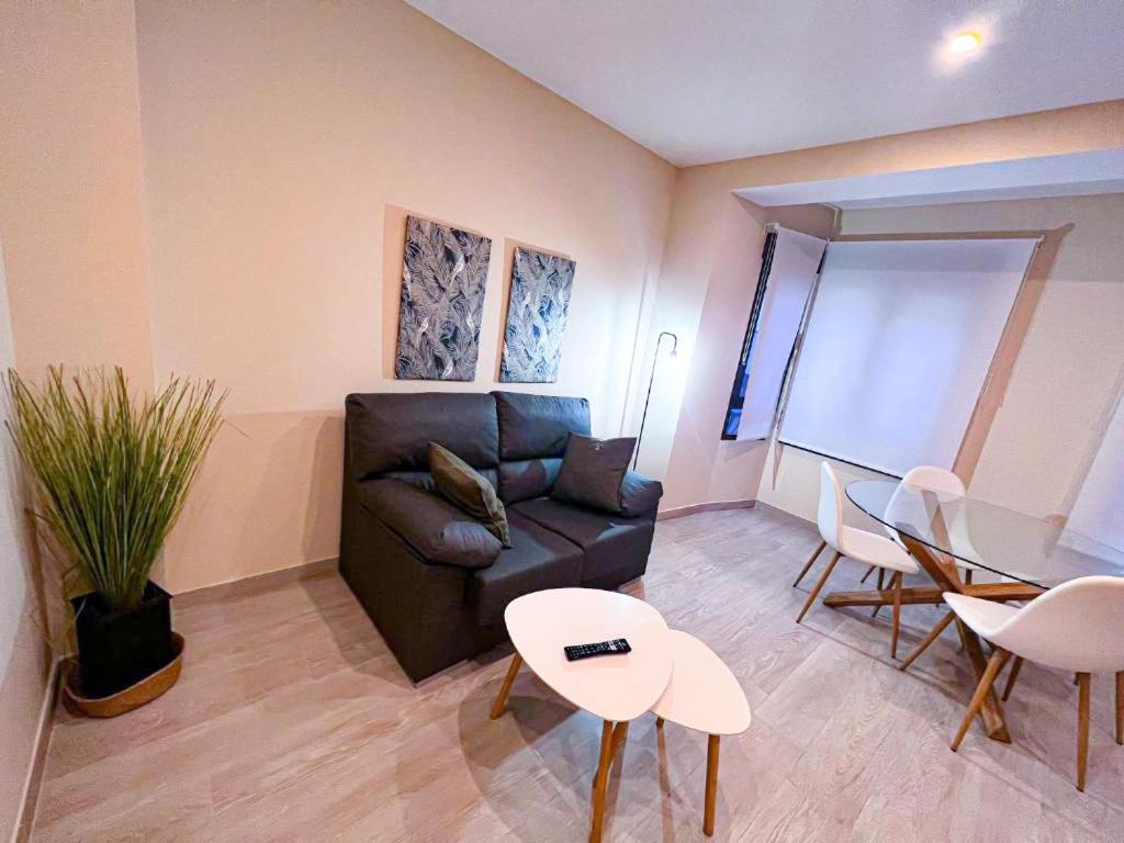 AP TURIST VELÁZQUEZ - Appartamento Con Una Camera Da Letto