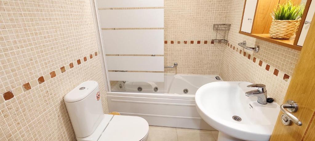 Kúpeľňa v ubytovaní Apartamento Sueños del Mar II by DENIA COSTA