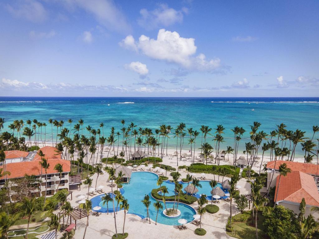una vista aerea sul resort e sull'oceano di Jewel Palm Beach a Punta Cana