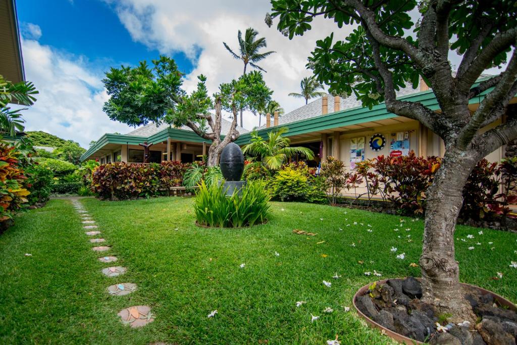 Zahrada ubytování Napili Shores Maui by OUTRIGGER - No Resort & Housekeeping Fees