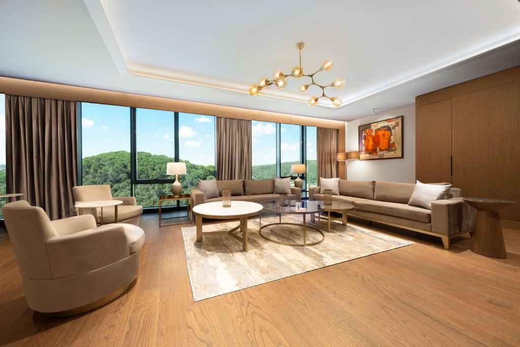 Radisson Collection Hotel, Vadistanbul - Presidential Suite - Free Lounge Access