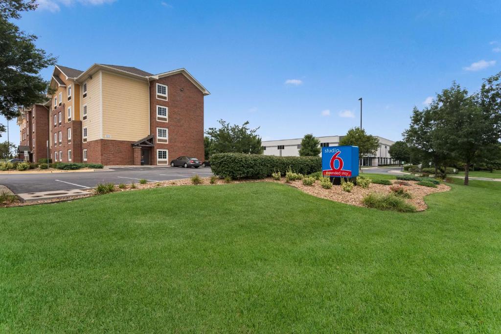 Studio 6 Lenexa - Overland Park photo