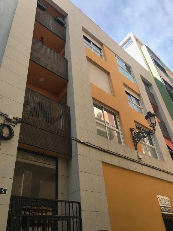 Designers Flat - 3 Bdrm - Wifi - Best Location, Alicante ...
