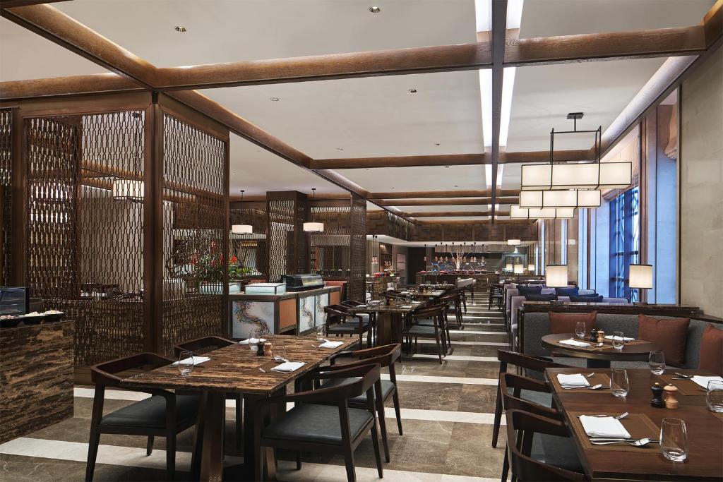 Restaurace v ubytování Sheraton Yunfu Xinxing Hotel