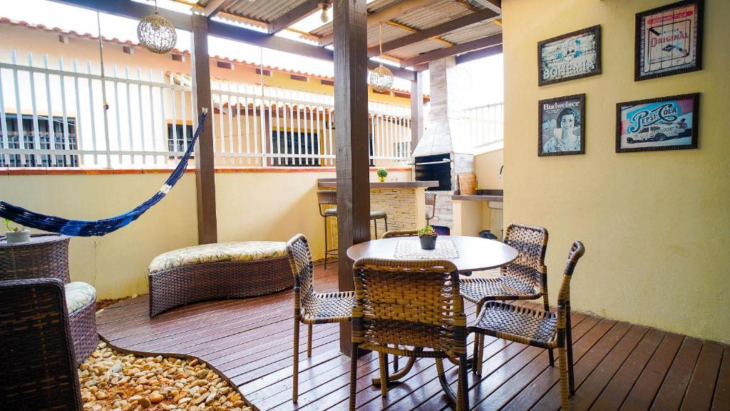 TV a/nebo společenská místnost v ubytování Ótima casa apenas 50metros da praia - em Balneário Piçarras