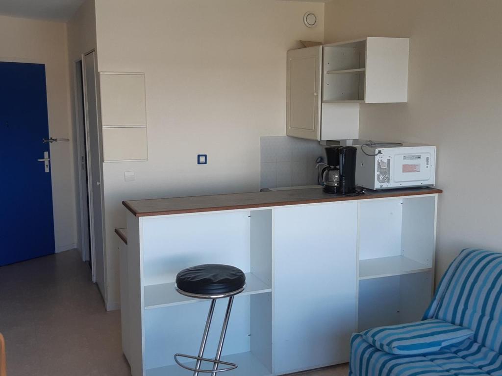 Photo de la galerie de l'établissement Studio avec Balcon à La Rochelle, près du Port et de la Plage - FR-1-551-10, à La Rochelle