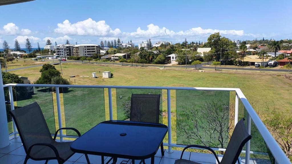 Balkón nebo terasa v ubytování Koola Beach Apartments Bargara