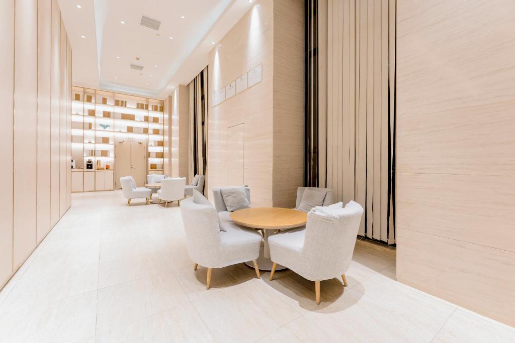 Hanting Hotel Ningbo Yinzhou Wanda - Housity