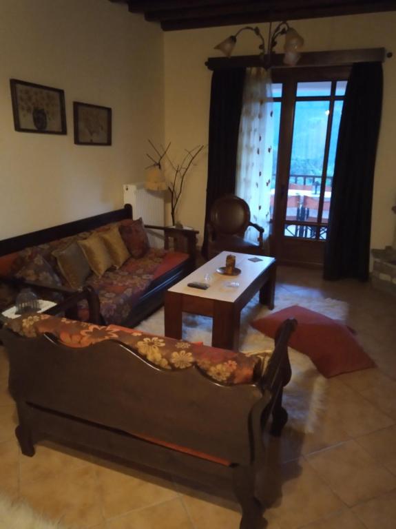 Posedenie v ubytovaní Evilion Traditional Inn