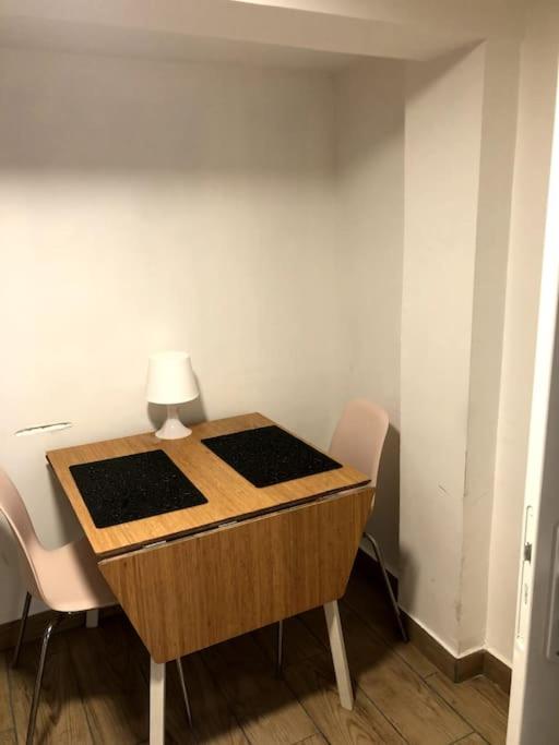 Zdjęcie z galerii obiektu Studio V proche ligne 14 Kremlin Bicêtre w mieście Arcueil
