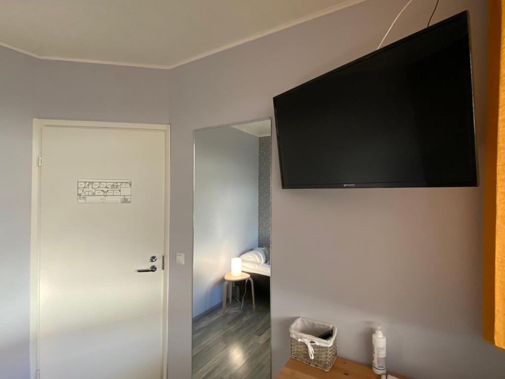 Savonlinna Rentals - Budget Single Room