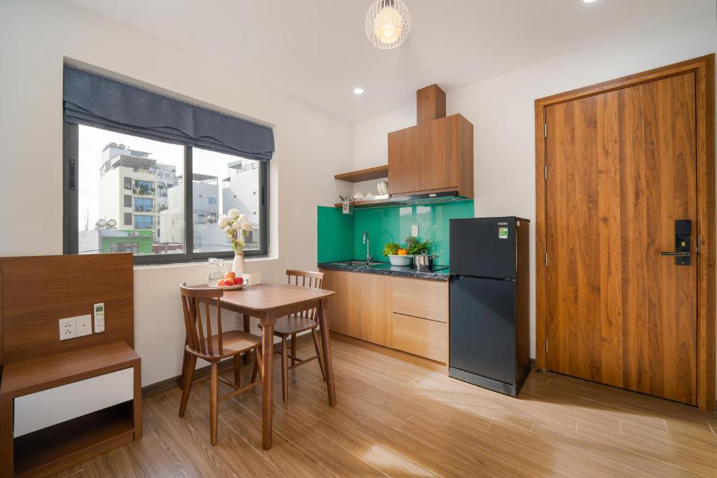 Nhà bếp/bếp nhỏ tại Samatha Apartment & Hotel