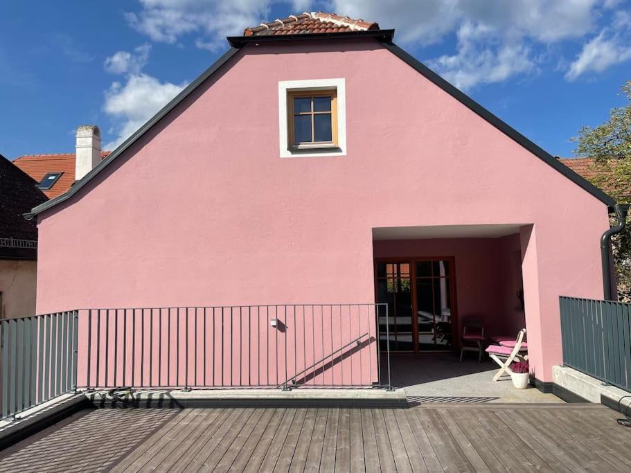 The building in which the holiday home is located