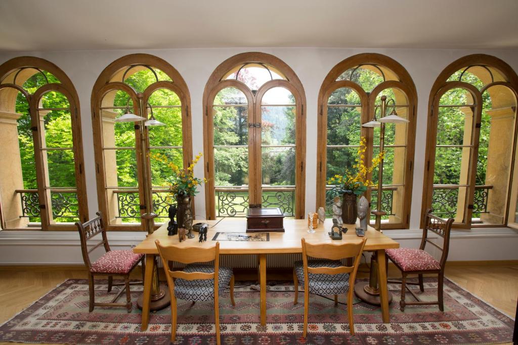 Zahrada ubytování Maison Suchard, tradition & elegance in the Jura