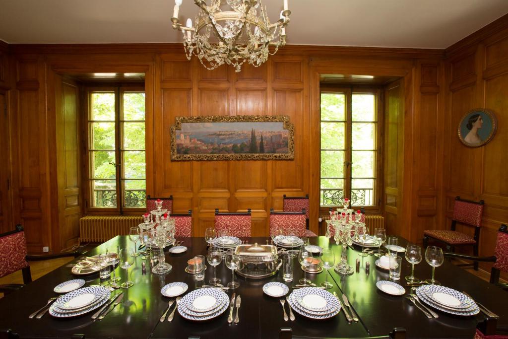 Fotografie z fotogalerie ubytování Maison Suchard, tradition & elegance in the Jura v destinaci Couvet