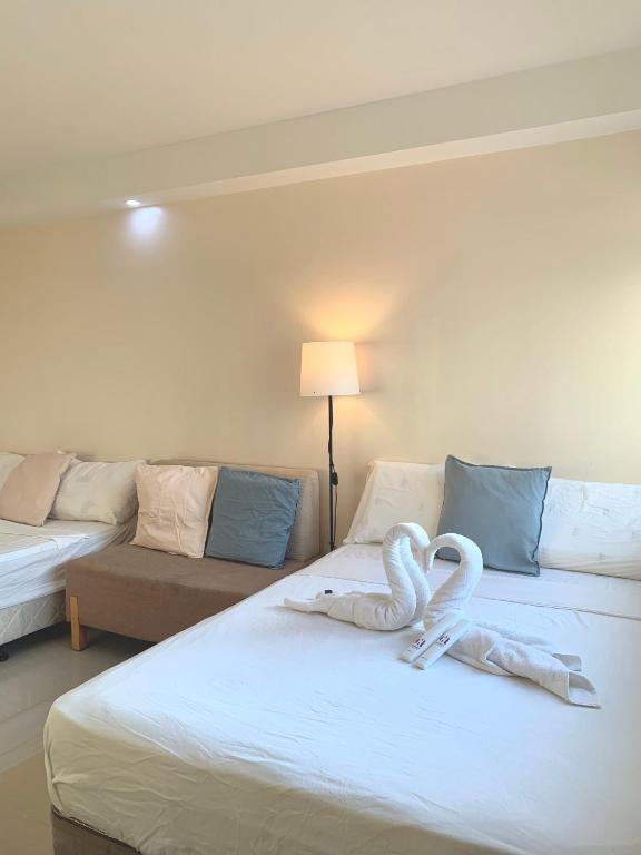 The Persimmon Studios Near Ayala and SM City Cebu - Family Studio
