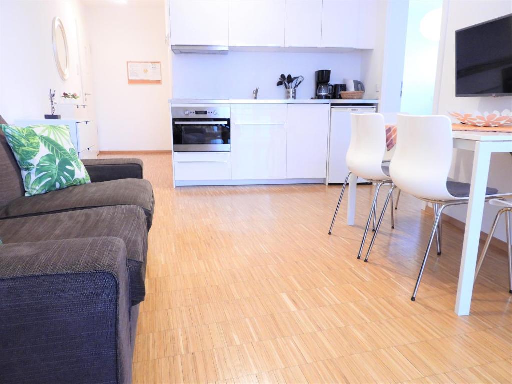 Braviscasa - Ferienresidenz Stadttor Endingen - Two-Bedroom Apartment