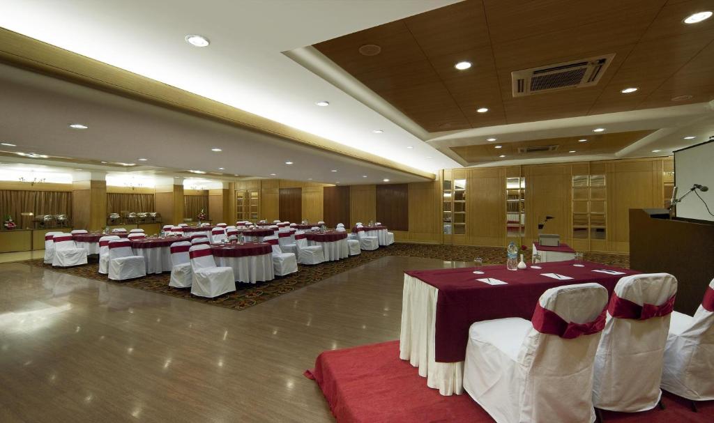 Restaurace v ubytování Hotel Aurora Towers