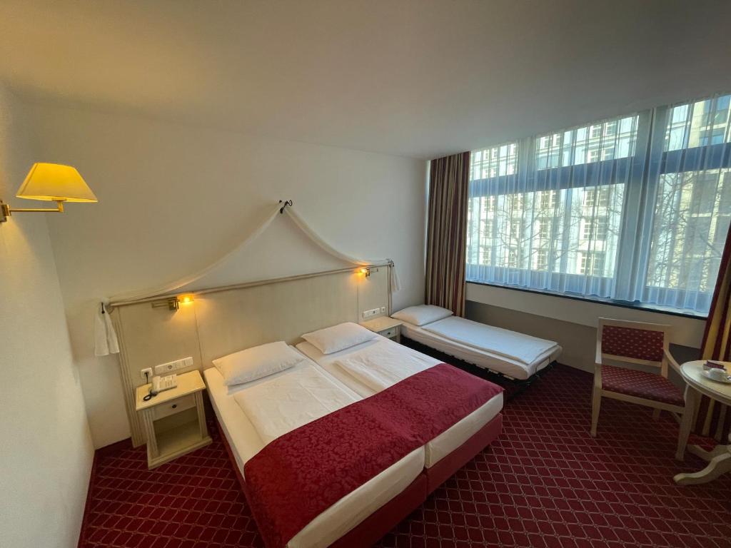 Hotel Chateau Kurfürstendamm - Resim 34