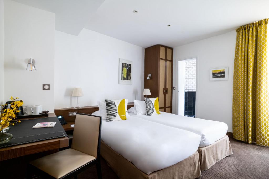 Hôtel Le Colisée - Resim 16