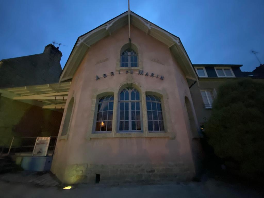 Budova, v ktorej sa apartmán nachádza