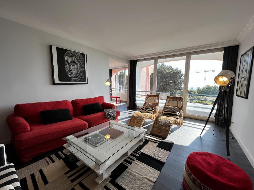 Кът за сядане в Gracious apartment in condo with pool, Cascais