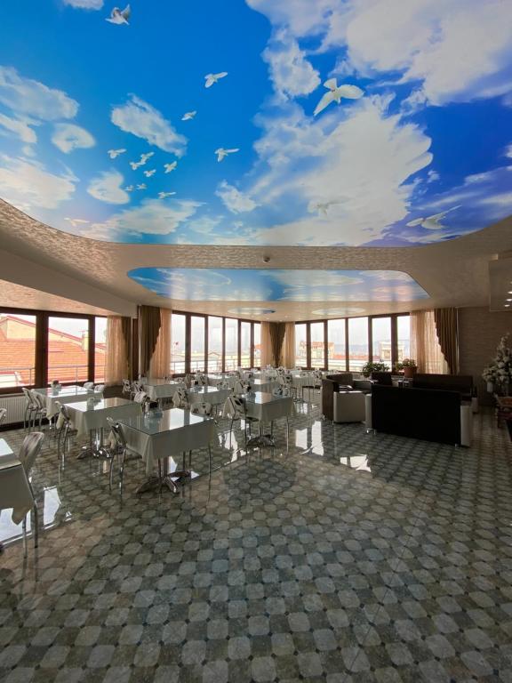 Restaurace v ubytování OTEL KING