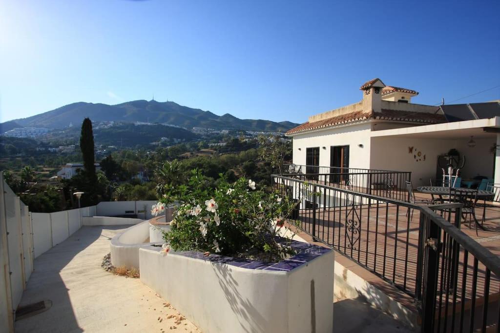 Zdjęcie z galerii obiektu Private villa with pool, Casa Torre Bonita w mieście Benalmádena