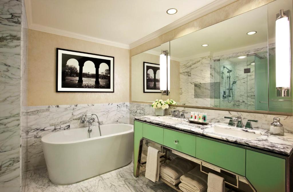 Loews Regency New York Hotel - 