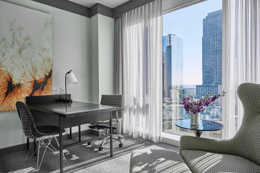 Posezení v ubytování Loews Chicago Hotel