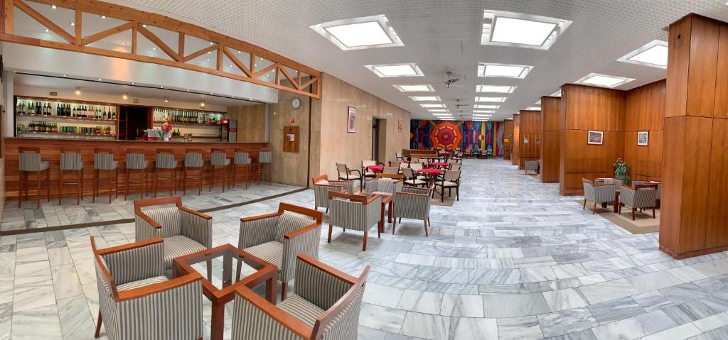 A seating area at Riviera Park Hotel