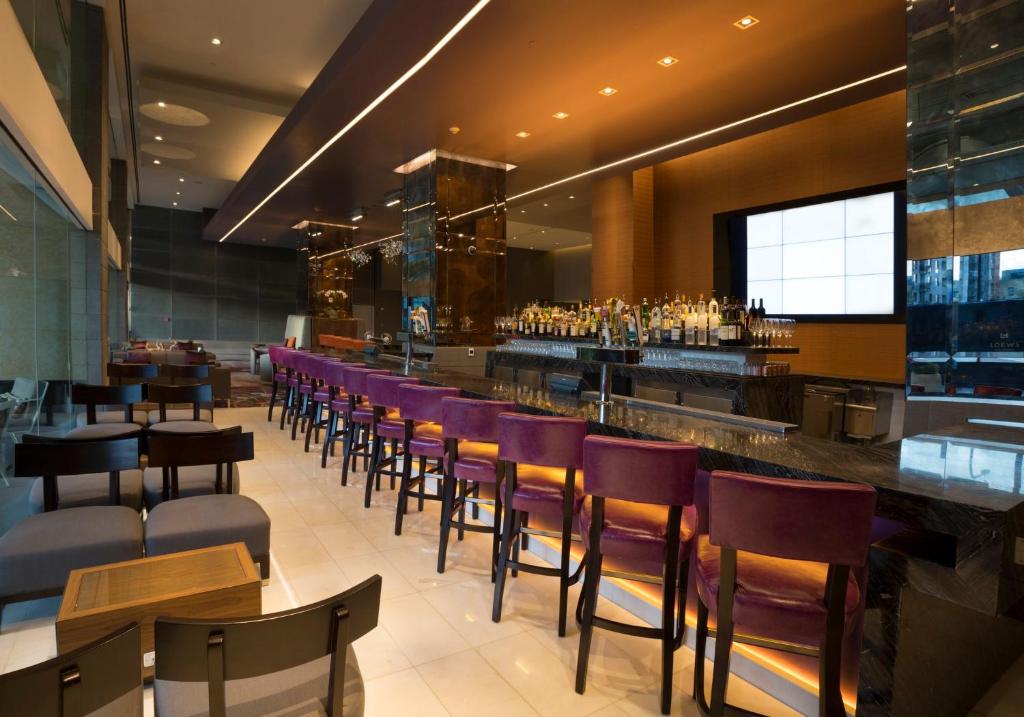 Restaurace v ubytování Loews Hollywood Hotel