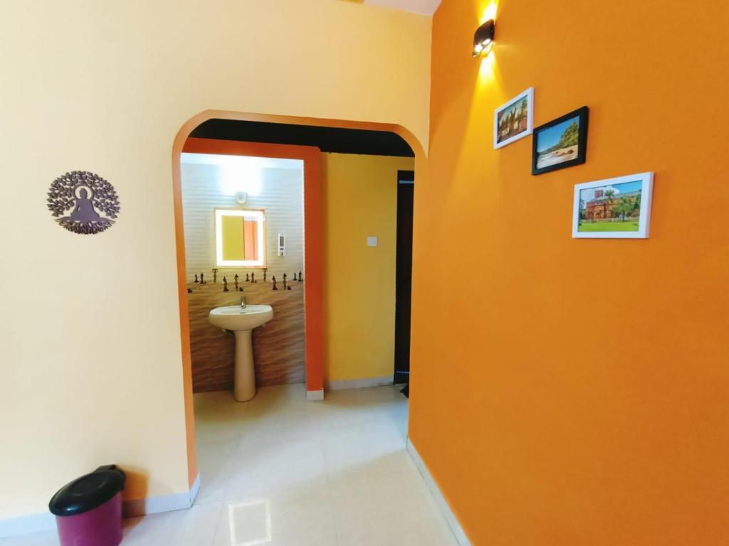 Koupelna v ubytování Beach Shalom Luxury Apartment and Villa Colva