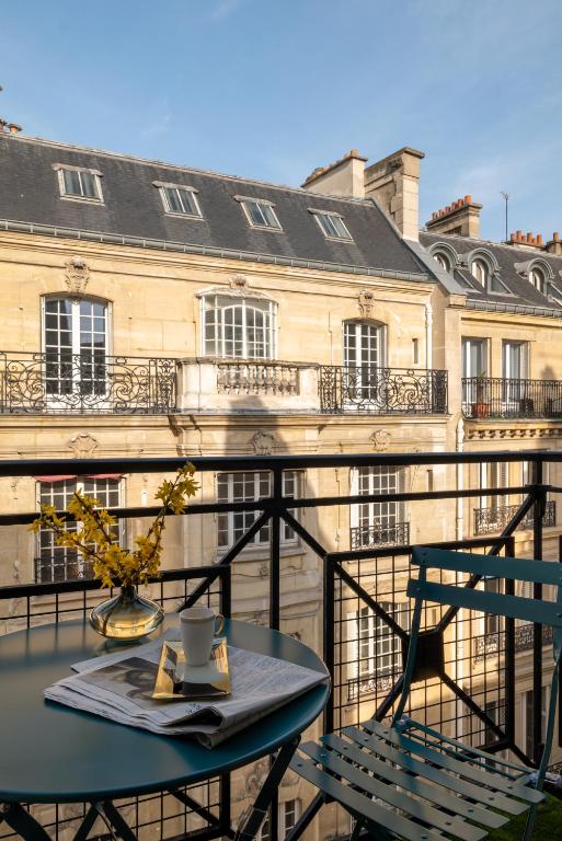 Hôtel Le Colisée - Resim 30