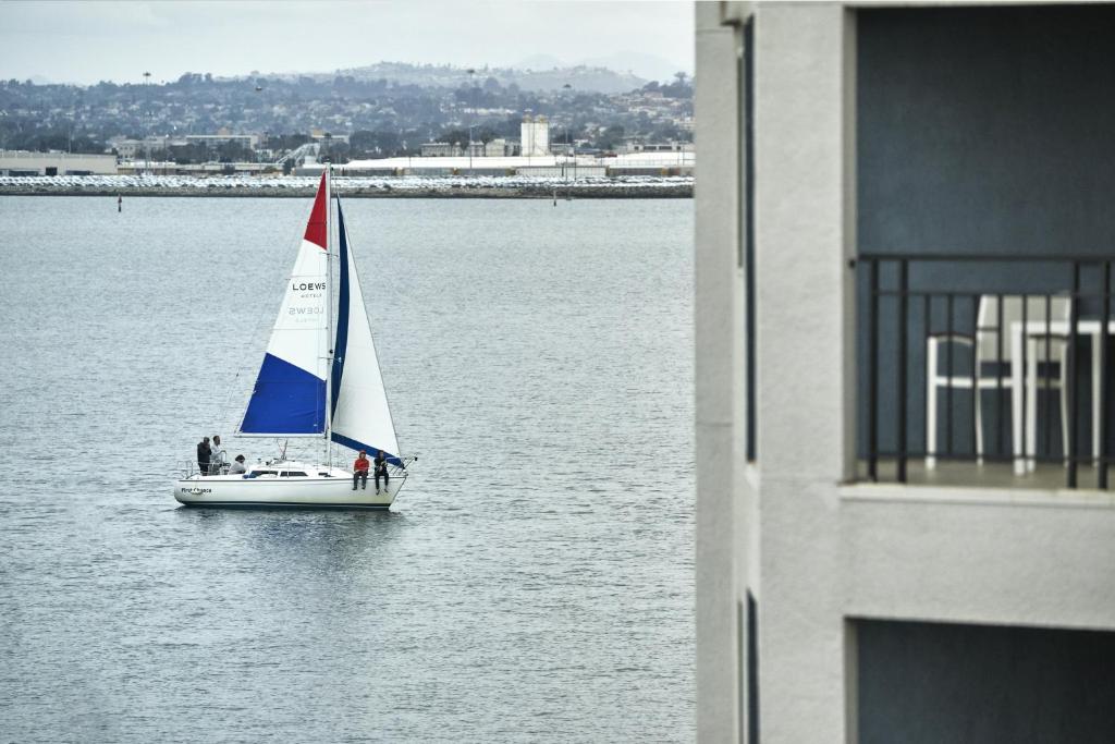 Loews Coronado Bay Resort photo
