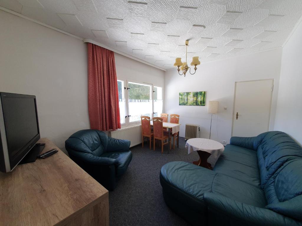 Ferienhäuser & Bungalows - Naturcamp Meyersgrund im Thüringer Wald - Huis Met één Slaapkamer