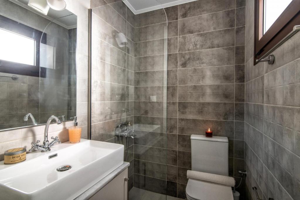 Koupelna v ubytování Brand new luxury Villa Dafne with Heated pool