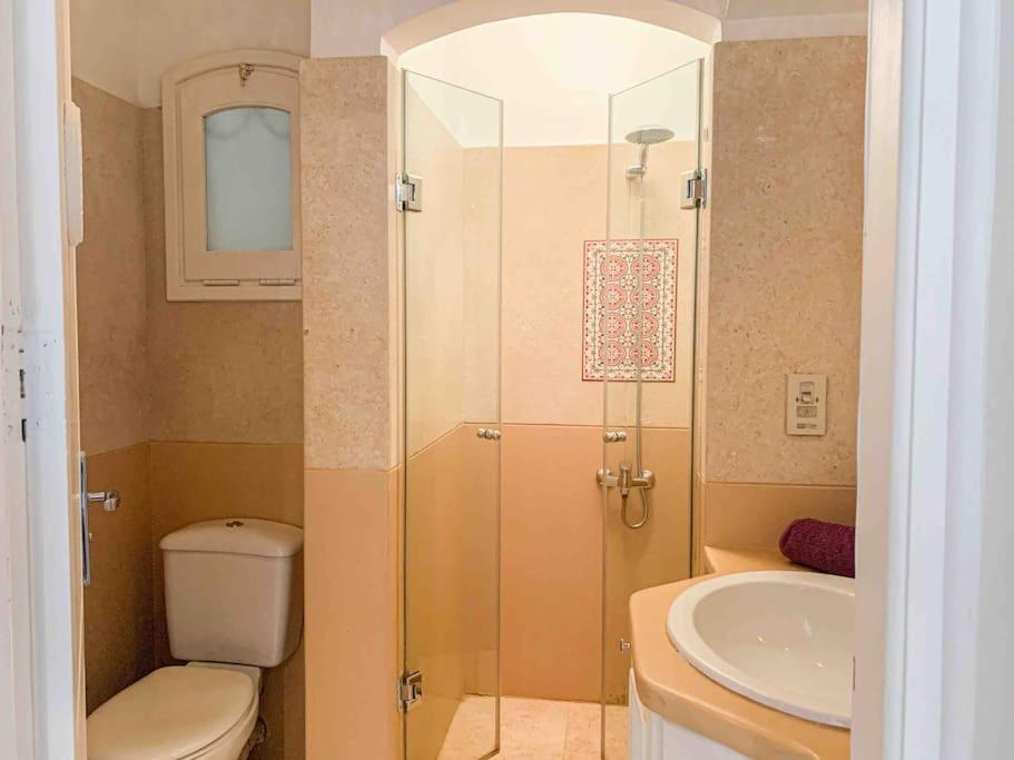 Galeriebild der Unterkunft Spacious Design Apt in Gouna at Infinity Pool and Lagoon View in Hurghada
