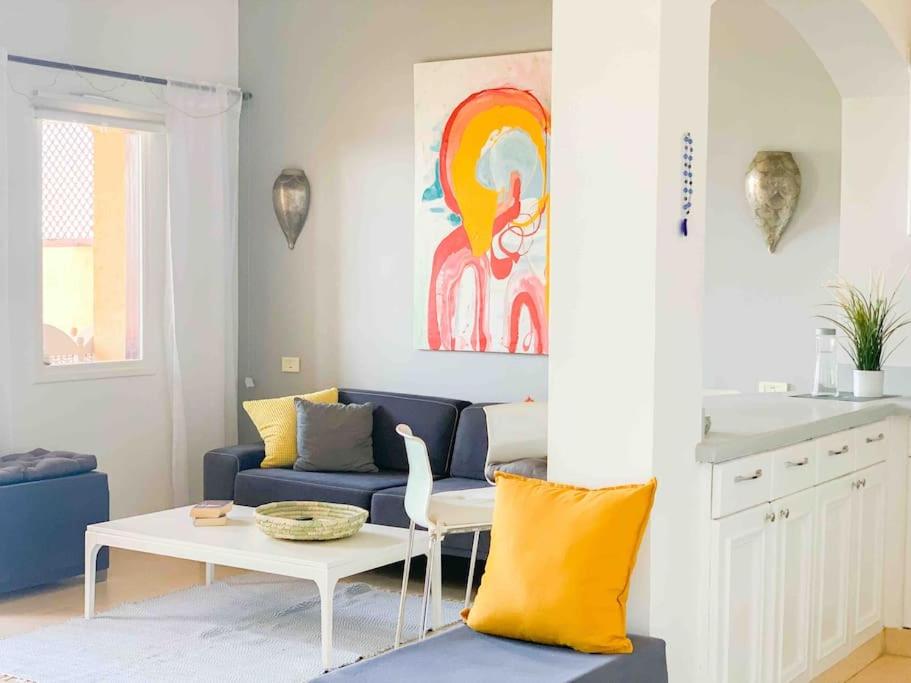 Galeriebild der Unterkunft Spacious Design Apt in Gouna at Infinity Pool and Lagoon View in Hurghada