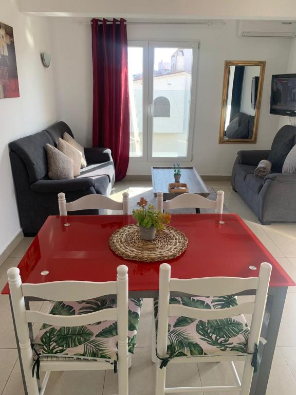 Posezení v ubytování Waterside Apartment - Two Bedroom