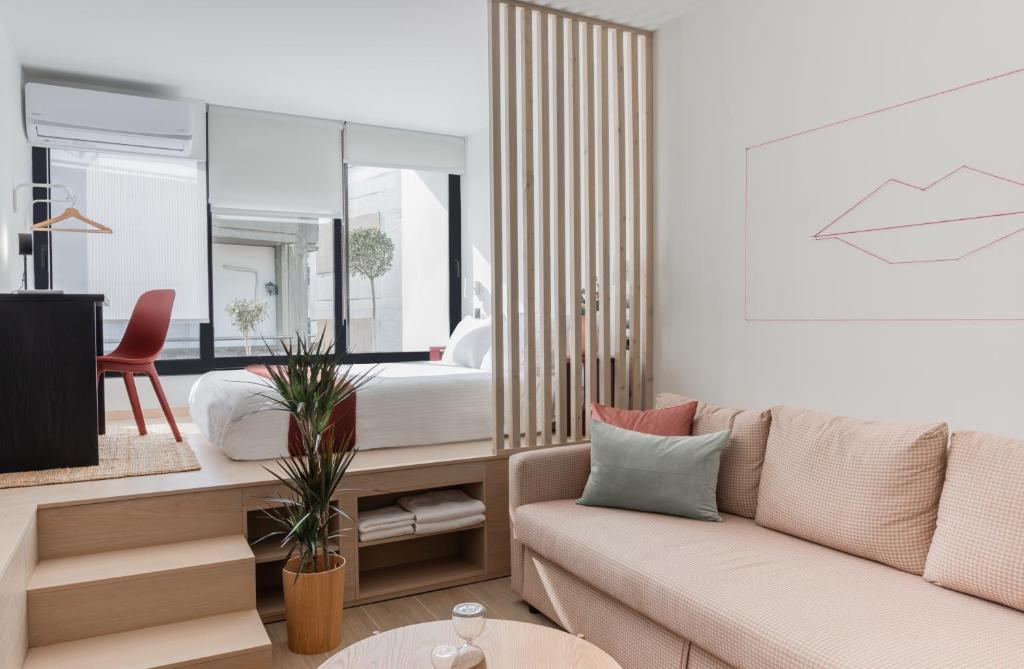 MadaM Apartments - elegant, cozy, comfortable, central - Deluxe King Studio