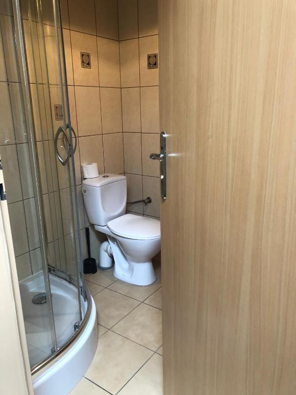 Piątka noclegi- Łódź - Habitación Doble Con Baño Compartido