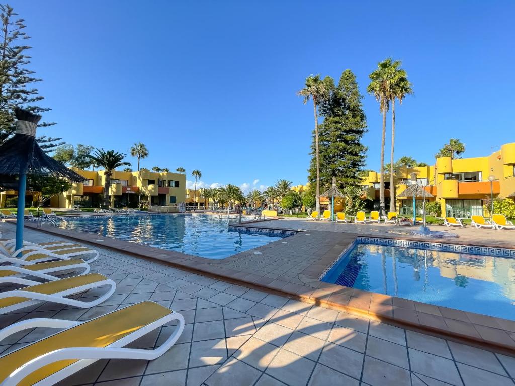Bazén v ubytovaní Atlantic Garden 142 by Best Holidays Fuerteventura alebo v jeho blízkosti