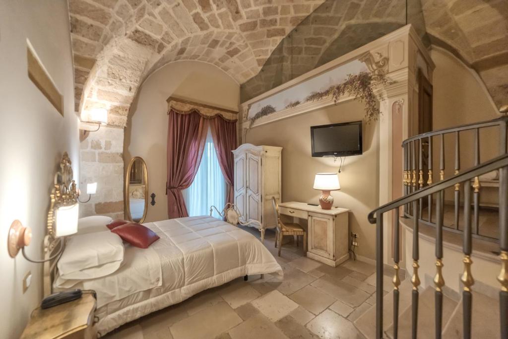 Kelina Charme Hotel by Cantine Due Palme -  a Cellino San Marco