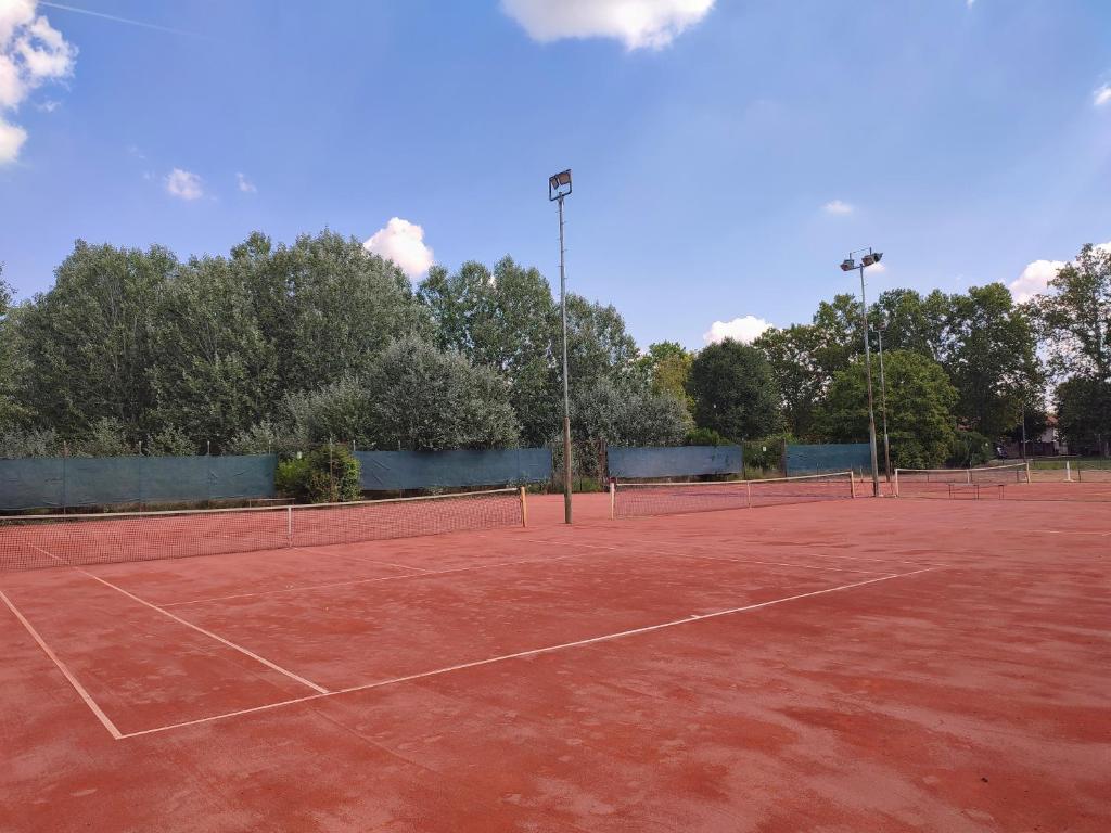 Tenis a/nebo squash v ubytování Villa Eko nebo okolí