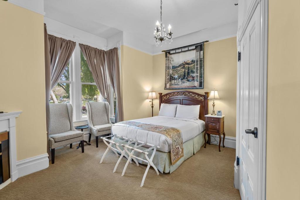 Hennessey House Bed and Breakfast - Chambre Reine