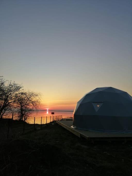 Příroda nedaleko luxury tent