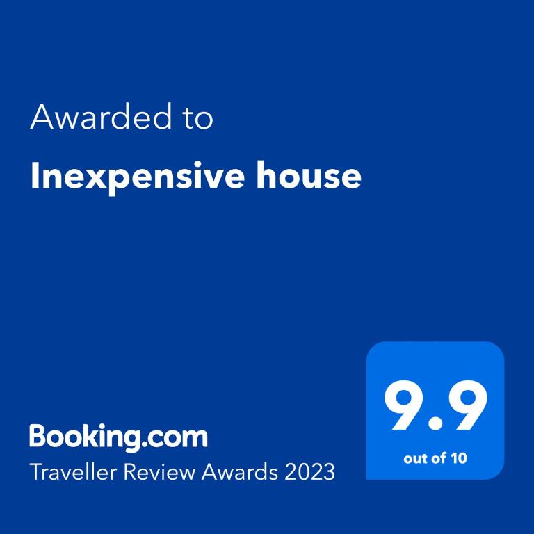 Certifikát, hodnocení, plakát nebo jiný dokument vystavený v ubytování Inexpensive house