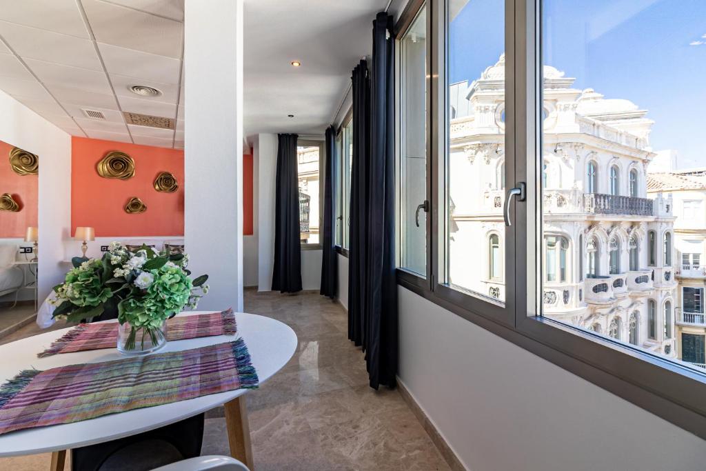 Sáenz Suites Gallery by Bossh! Apartments, Málaga – Updated ...